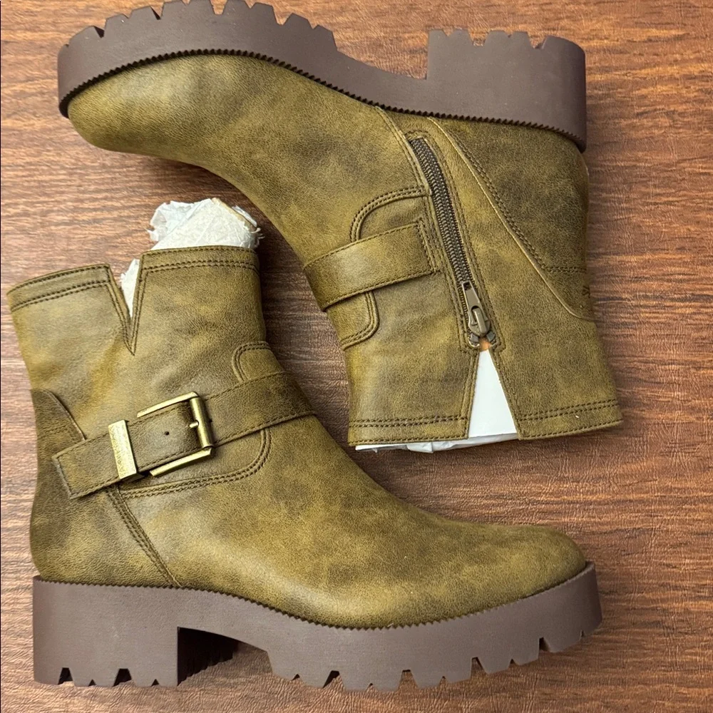 Zodiac Woman's Miller 2 Ankle Boots In Bear Brown Size 8.5 NWOT